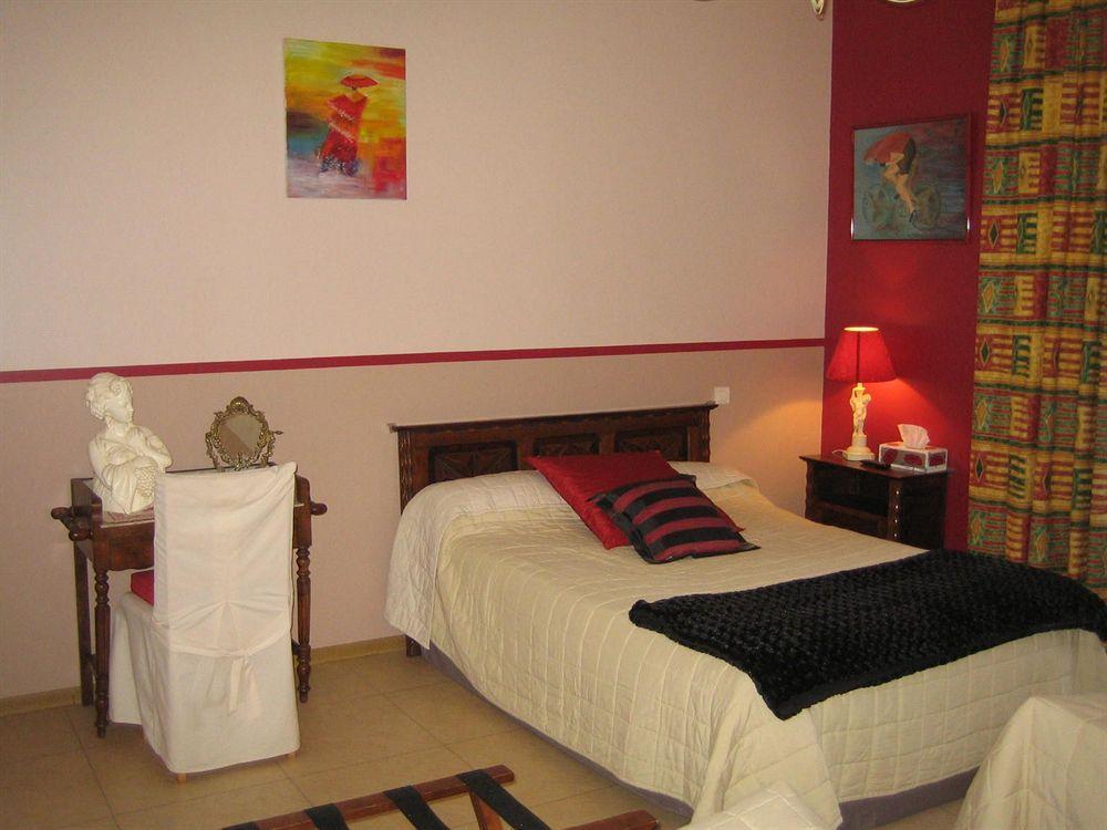 Chambre D'Hotes Domaine Le Castagne Auch Luaran gambar
